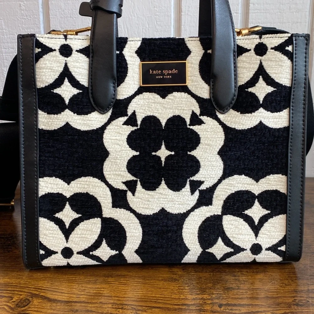 Kate Spade Manhattan Spade Flower Monogram Chenille Small Tote Black Cream Gold - Picture 2 of 15